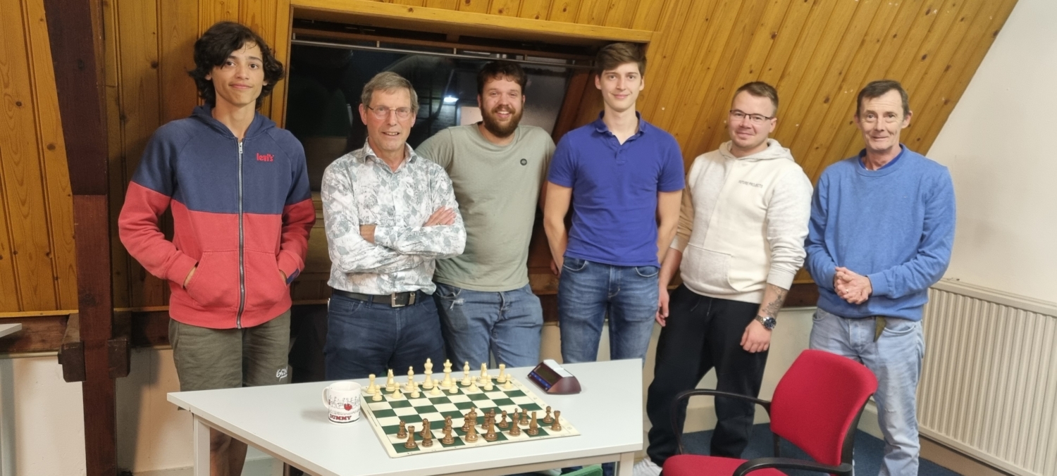 Van links naar rechts: Gyan Anssems, Hans Leenaars, Ruben Roessen, David Kiszkiel, Sebastian Radwanski en Marco van den Hout